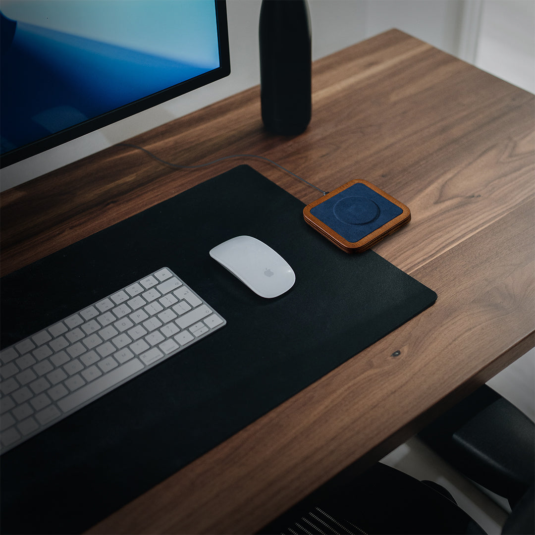 Single-Coil MagSafe Oak Wireless Charger - Stereotech