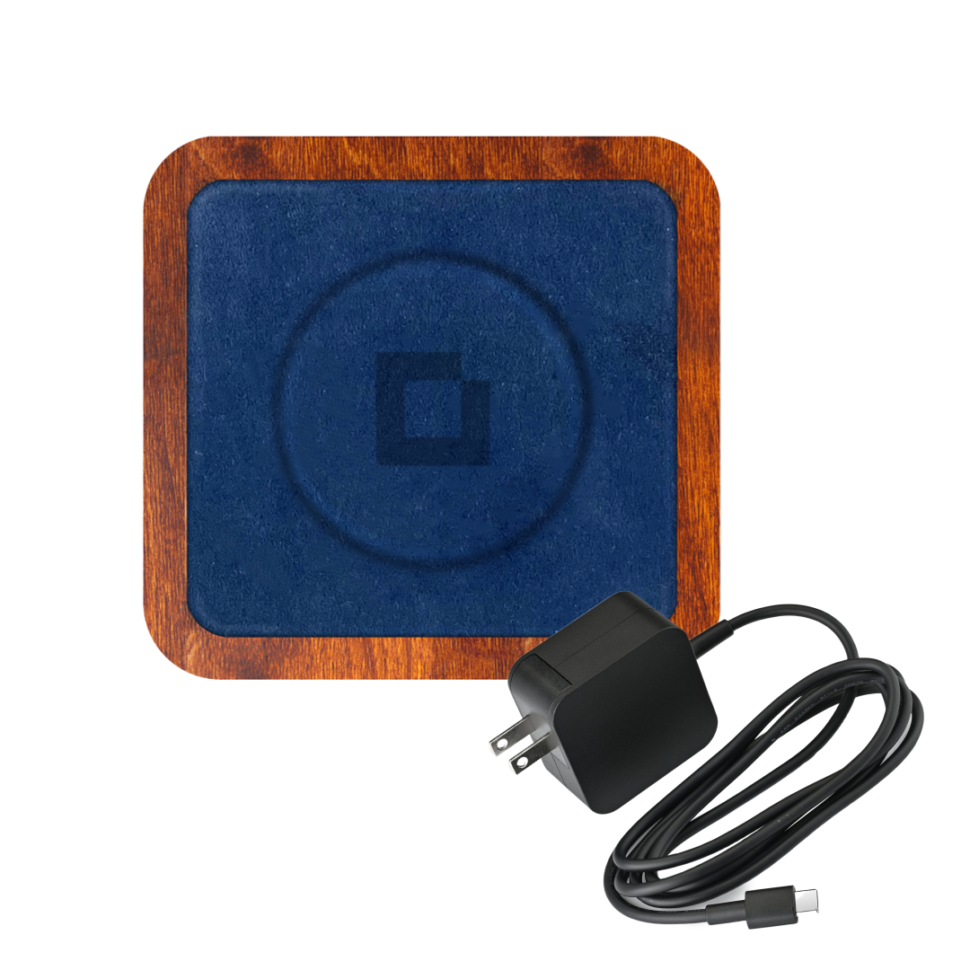 Single-Coil MagSafe Oak Wireless Charger - Stereotech