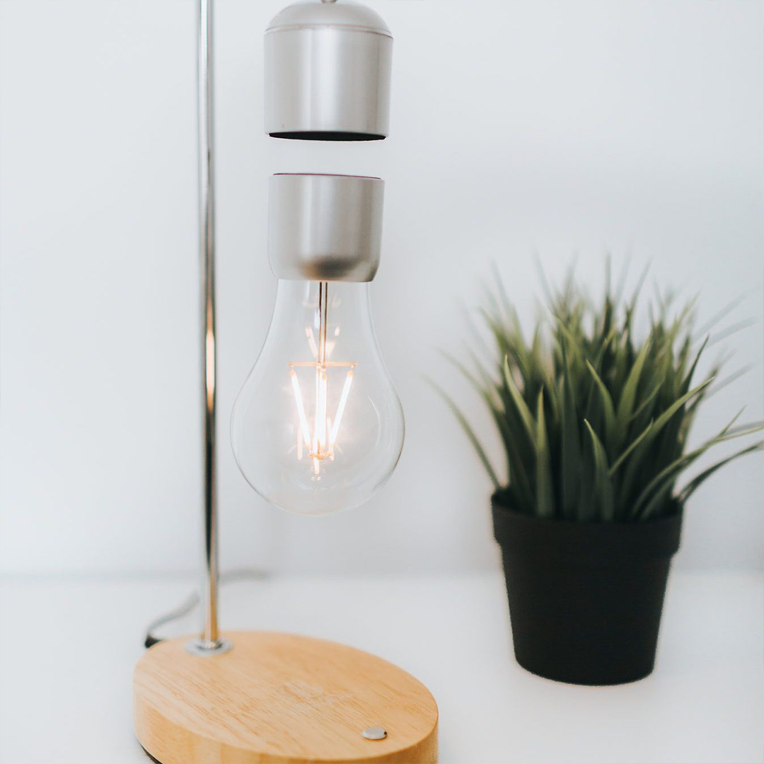 Levitating Wireless Light Bulb Lamp - Stereotech